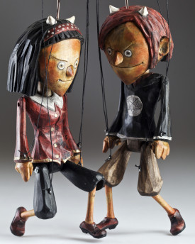 Superstar Diable - une jolie paire diabolique de marionnettes sculptées
