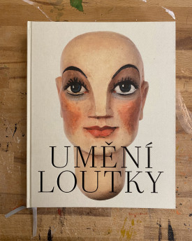 Umění loutky (Marionette Art) - un libro narrativo sulla collezione unica di Marie e Pavel Jirásek