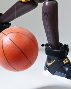 Lebron James, modèle 3D d'une chaussure "noires" pour marionnette 100cm