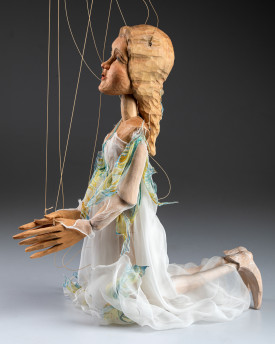 Morgentau - handgeschnitzte Holzmarionette