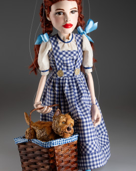 Dorothy avec Toto – Marionnette du Magicien d’Oz