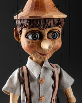 Detailreiche Pinocchio-Marionette – mit blinzelnden Augen