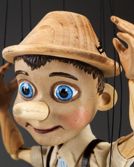 Incroyable marionnette Pinocchio dans un style rétro