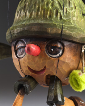 Herr Eichel Holzmarionette