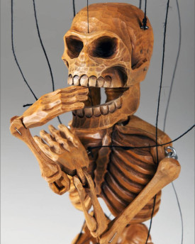 Lächender Knochenmann Puppe