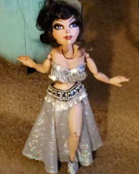 3D Modèle du corps d'une danseuse orientale pour l'impression 3D
